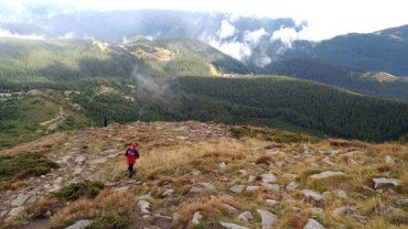 Туристів з Франківщини, які заблукали з дітьми, шукали біля найвищої гори Закарпаття