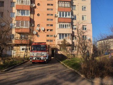 В Мукачево забытая свеча уничтожила целую квартиру в 9-этажке