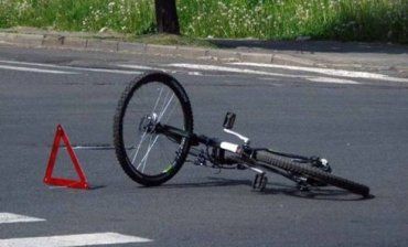 Автобус із керманичем із Закарпаття збив велосипедиста у львівських Турках