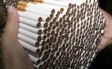 Контрабанду 5000 пачок сигарет до Румунії зупинили прикордоннники Закарпаття