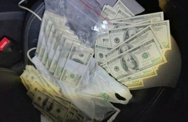Масштабные обыски в Закарпатье: Ужгородские прокуроры сгорели на нарковзятке в $100 000
