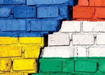 Скандал с венгерским гимном в Закарпатье: СБУ проверит действия депутатов Сюртовской ОТГ
