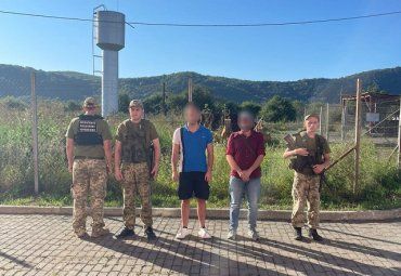 Парочку иностранцев тормознули около границы в Закарпатье