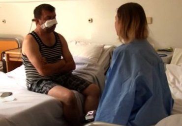 В Ужгороде провели редкую операцию мужчине, пострадавшему от болгарки