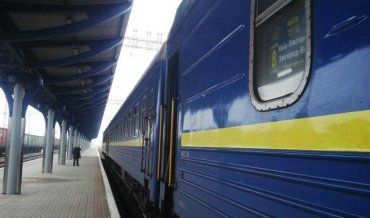 Проблеми з пасажирським потягом "Київ-Ужгород" з точки зору "Укрзалізниці"