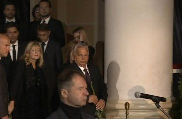 Премьер-министр Венгрии посетил церемонию прощания с Горбачёвым 