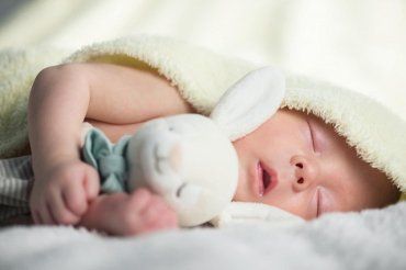 Не крошки: 2 малыша-богатыря появились на свет в Закарпатье 