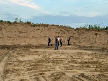  На 10 мільйонів вкрав піску підприємливий ділок в Закарпатті (
