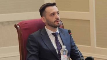 Судья из Закарпатья, собравшийся в КСУ, "засыпался" на дате принятия Конституции