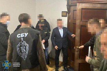Силовики подтвердили обыски в Государственной налоговой службе Украины из-за "скруток" 