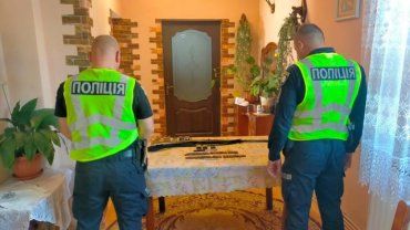  Атипичное огнестрельное оружие прятал дома житель Закарпатья 