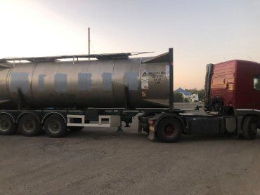 Без грузовика "VOLVO" оставили мужика на границе в Закарпатье