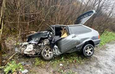 В Закарпатье водитель Kia Sorento вылетел на встречку и убил двух человек