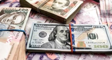 Украину ждет девальвация гривны даже с деньгами США