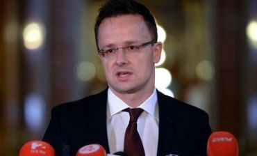 Венгрия не откажется от своей политики в отношении венгров Закарпатья, - Петер Сийярто