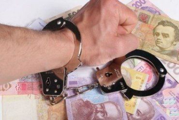 Поліція Закарпаття виявляє все нові порушення антикорупційного законодавства