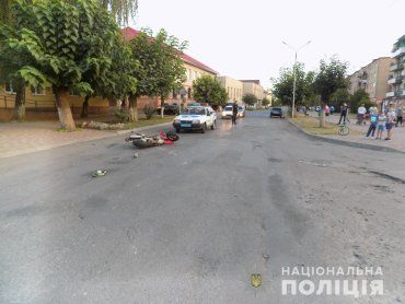 Смертельну аварію, в якій загинув мотоцикліст, розслідує поліція Закарпаття