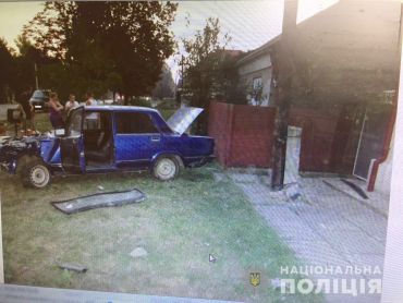 Поліція Закарпаття розслідує факт угону ВАЗу в Солотвино, ДТП та втечі викрадача
