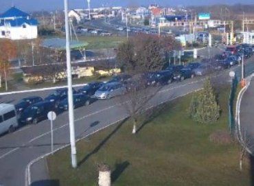 В Закарпатье на венгерской границе застряли свыше 160 автомобилей 