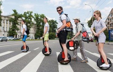 Велосипедистам и водителям электротранспорта запретят и пользоваться телефоном в движении: Что в новом законопроекте