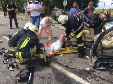 В ужасной аварии на трассе Киев-Чоп погибла 16-летняя девушка: Стали известны подробности ДТП