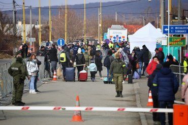 Тысячи беженцев из Украины готовы разместить в Словакии 