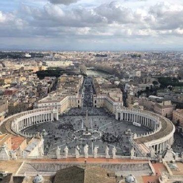 Ватикан пригрозил увольнением сотрудникам за отказ от COVID-прививки 