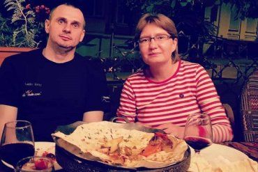 Двоюродная сестра Сенцова обматерила Украину и уже пакует чемоданы "домой"
