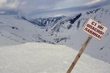 Не ходите в горы: В Карпатах повышена возможность схода лавины