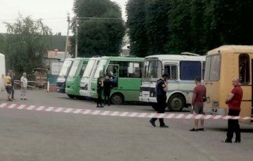В областном центре Закарпатья все маршрутки проверяют на наличие взрывчатки
