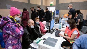 В Чехии для беженцев из Украины меняют правила выплат пособий