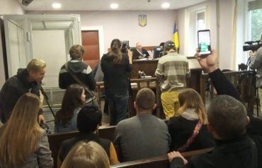 Рассмотрение апелляции не состоялось: В Ужгороде наркоторговца не доставили в зал суда