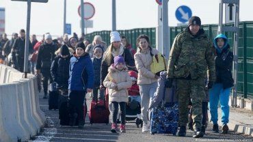 В Украину вернется не более половины уехавших за границу беженцев