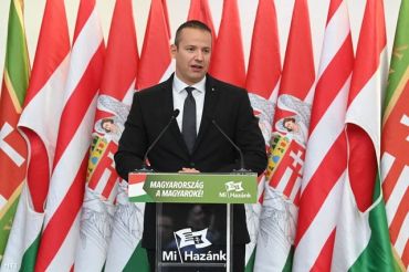 Лидер ультраправой партии Венгрии Ласло Тороцкаи заявил территориальные претензии на Закарпатье, "если Украина падет"