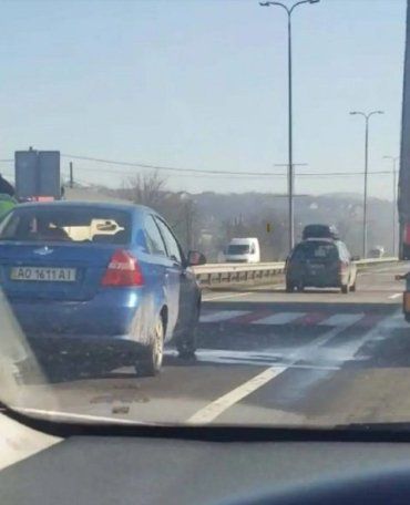 Авария в Закарпатье: в селе Барвинок не поделили дорогу два авто