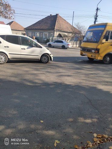 В Закарпатье произошло ДТП с участием маршрутного такси