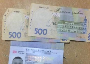 В Закарпатье водитель "Мерседеса" за 1000 гривен хотел укоротить себе очередь 