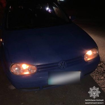 В Закарпатье патрульным попался нервный любитель кайфа на Volkswagen