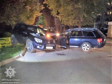 Авария в Ужгороде: От "пьяной" Audi прилетело Toyota