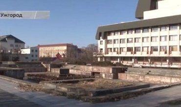 На месте фонтана перед драмтеатром в Ужгороде планируется застройка