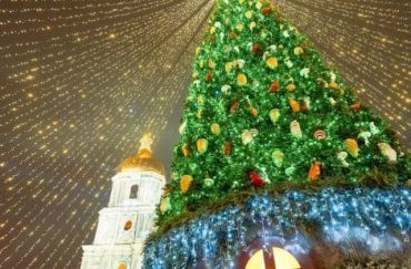 Главная ёлка Украины вошла в ТОП-10 самых красивых рождественских деревьев Европы