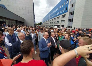 Митинги на промышленных гигантах Беларуси тревожный звонок для Лукашенко