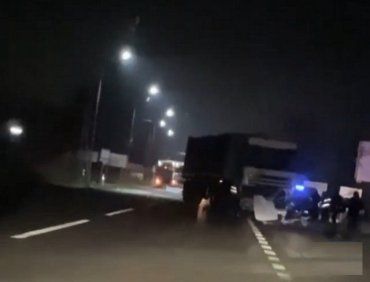 В Волынской области грузовик DAF разнес вдребезги Opel, двое людей погибли