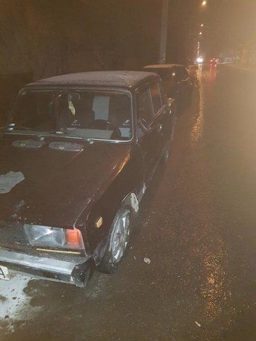 Задел припаркованные Жигули и сбил водителя: В Виноградово пьянка не закончилась добром