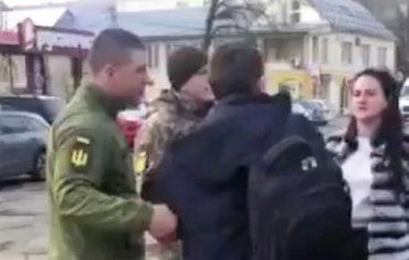 В сети показали очередные кадры "добровольной" мобилизации в Закарпатье 
