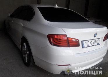В Мукачево гад "одолжил" BMW своего знакомого и провернул махинацию на пол миллиона 
