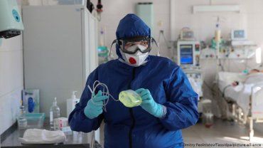 Медики в Закарпатье заявляют о мутации коронавируса: Симптомы несколько необычные 