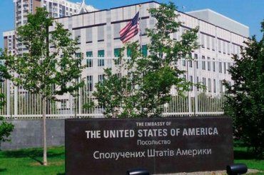  Граждан США призвали укрыться и покидать Украину