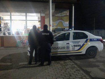  В Закарпатье неадекватный водитель избил работника заправки
