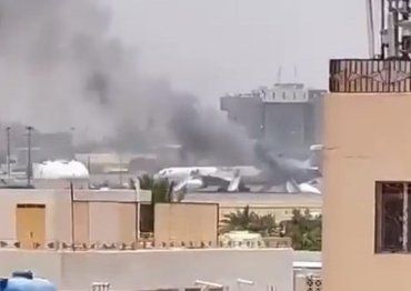 Boeing 737 украинского лоукостера загорелся при попытке госпереворота в Судане 